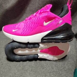 Nike Air Max 270 Size 5.5Y